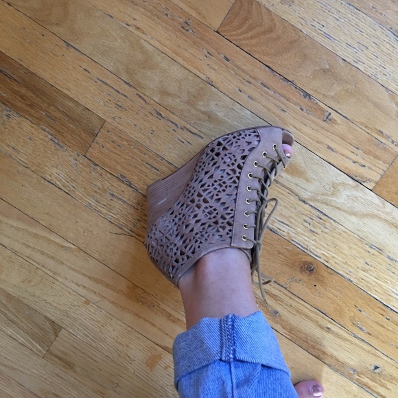 Stuart Weitzman wedge shoes 36 - Picture 6 of 8